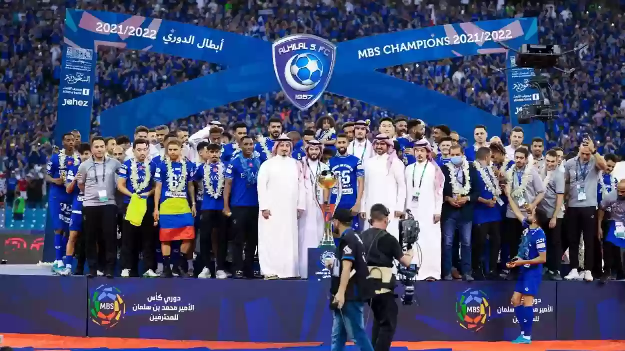 كم نقطة تفصل الهلال السعودي عن التتويج