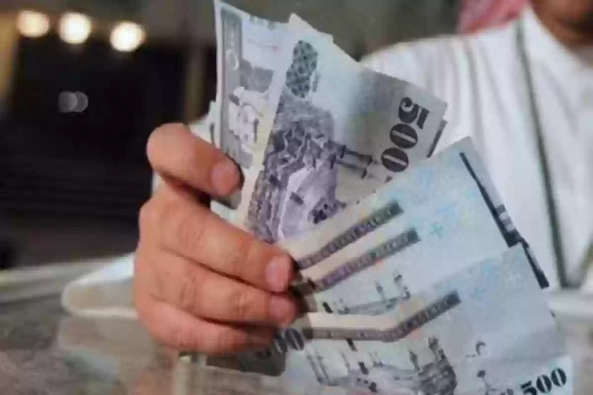 المالية السعودية: سلم رواتب الموظفين في المملكة بالقطاع المدني والعسكري