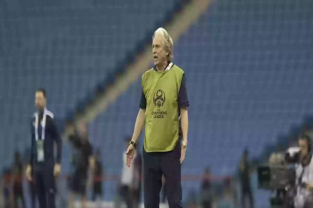  خيسوس يعطي الضوء الأخضر للبحث عن بديل مهاجم الهلال السعودي